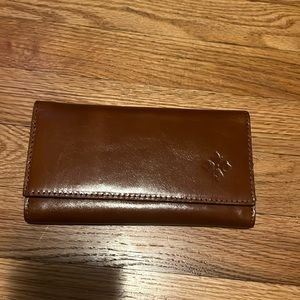 Patricia Nash trifold wallet. Brown.